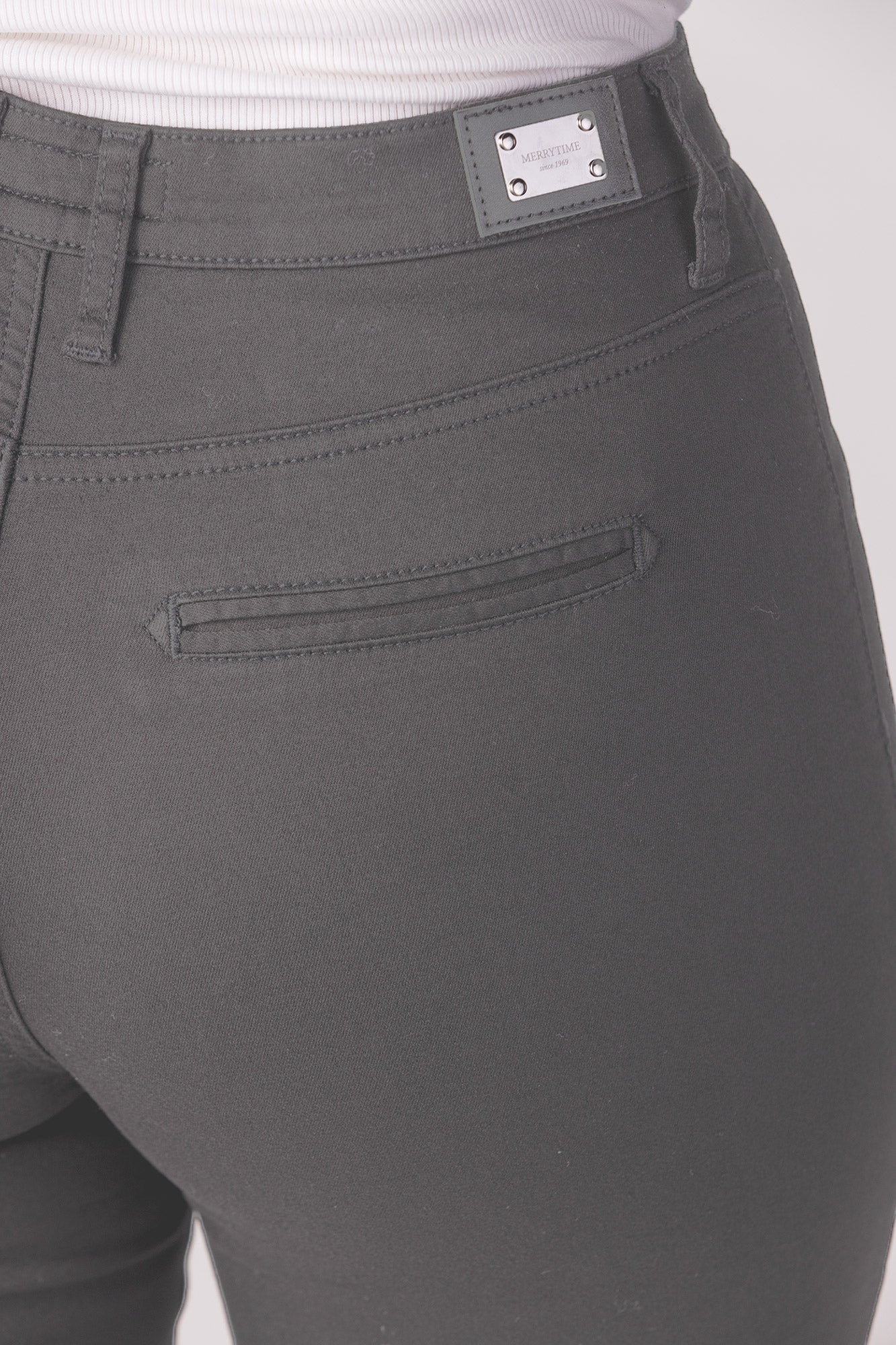 15628-430-15 / Slim, High Waist - Grey