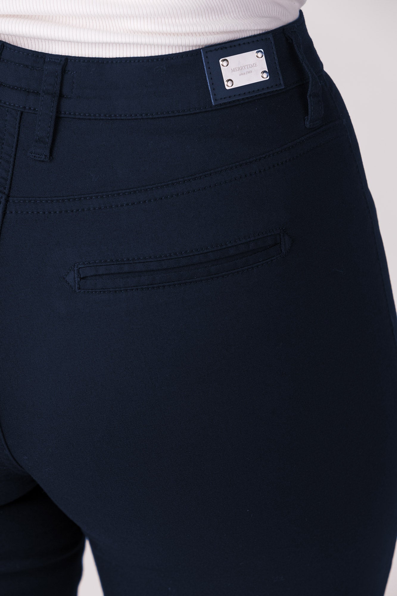 15628-430-24 / Slim, High Waist - Navy