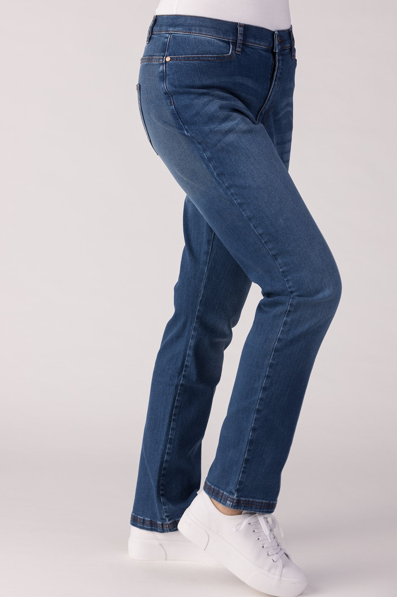 15646-447-22 / Regular, Høj Talje - Lys Denim