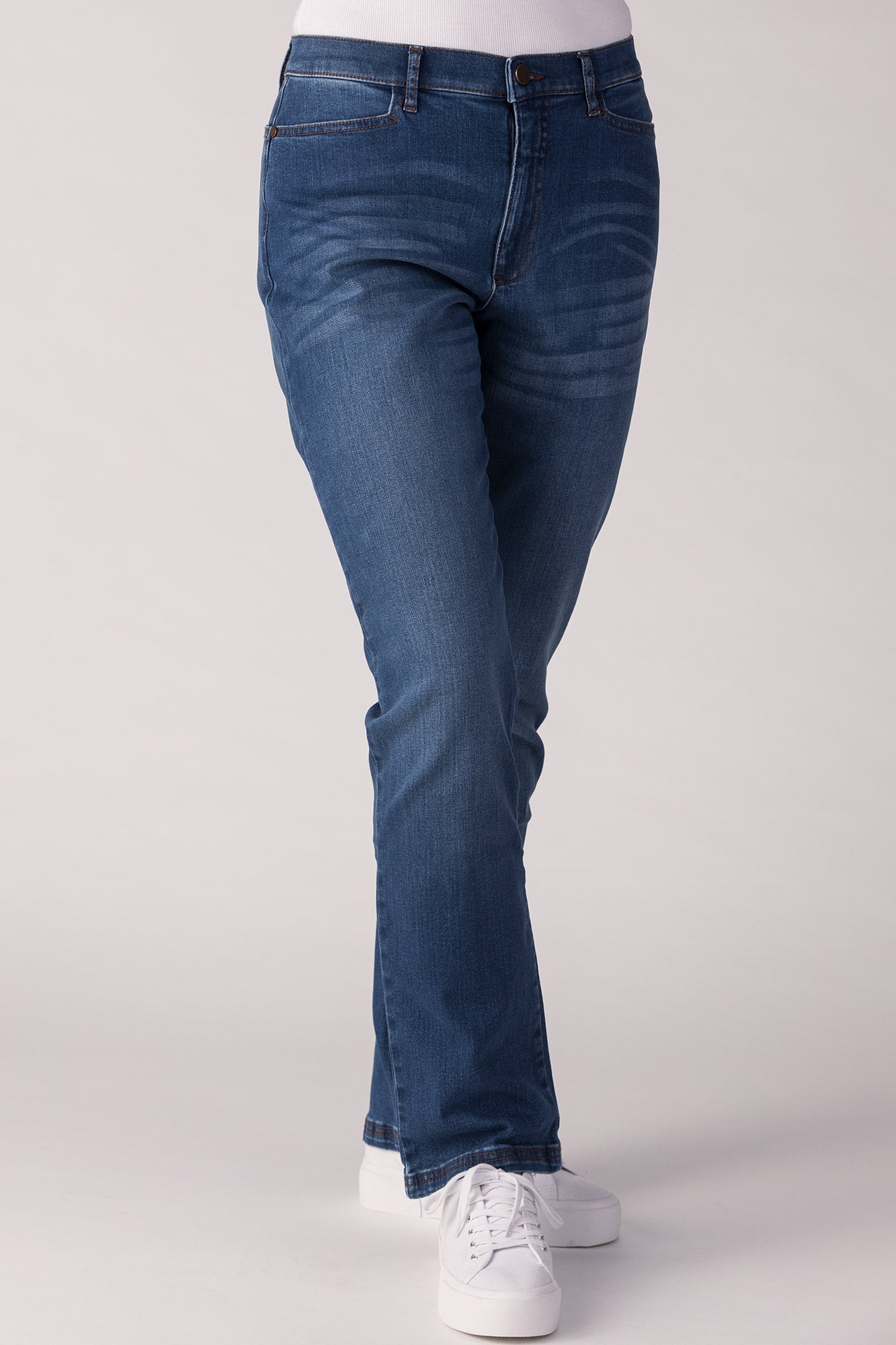 15646-447-22 / Regular, Høj Talje - Lys Denim