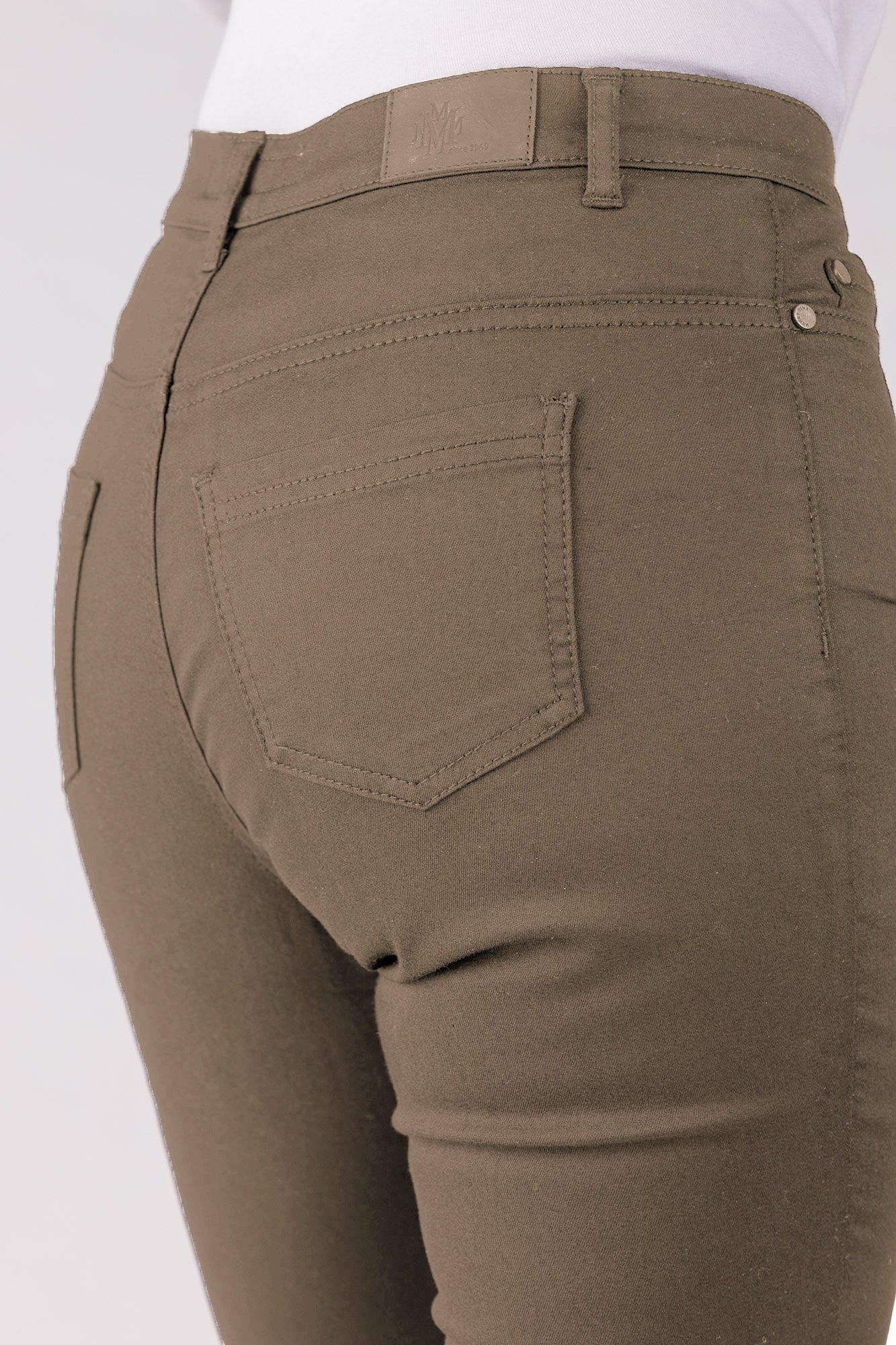 15650-431-48 / Super Slim, High Waist - Olive Wine