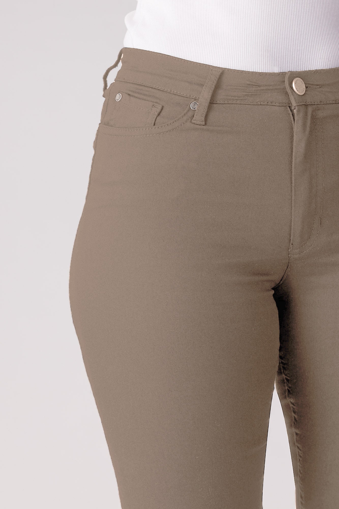 15661-431-47/ Shorts, Slim, High Waist - Khaki