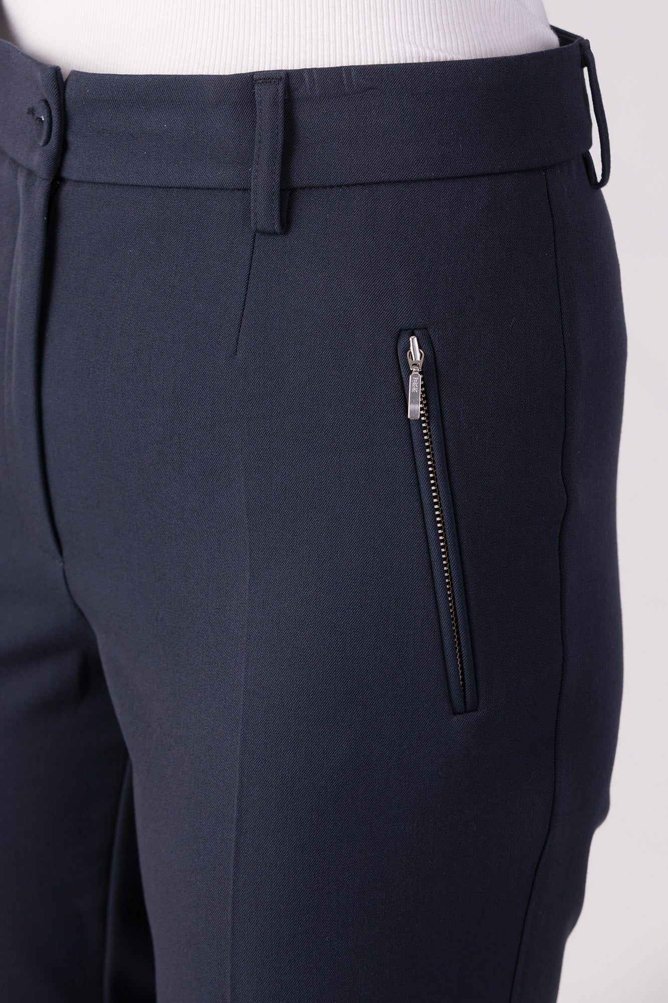 15620-415-23 / Regular, High Waist - Navy