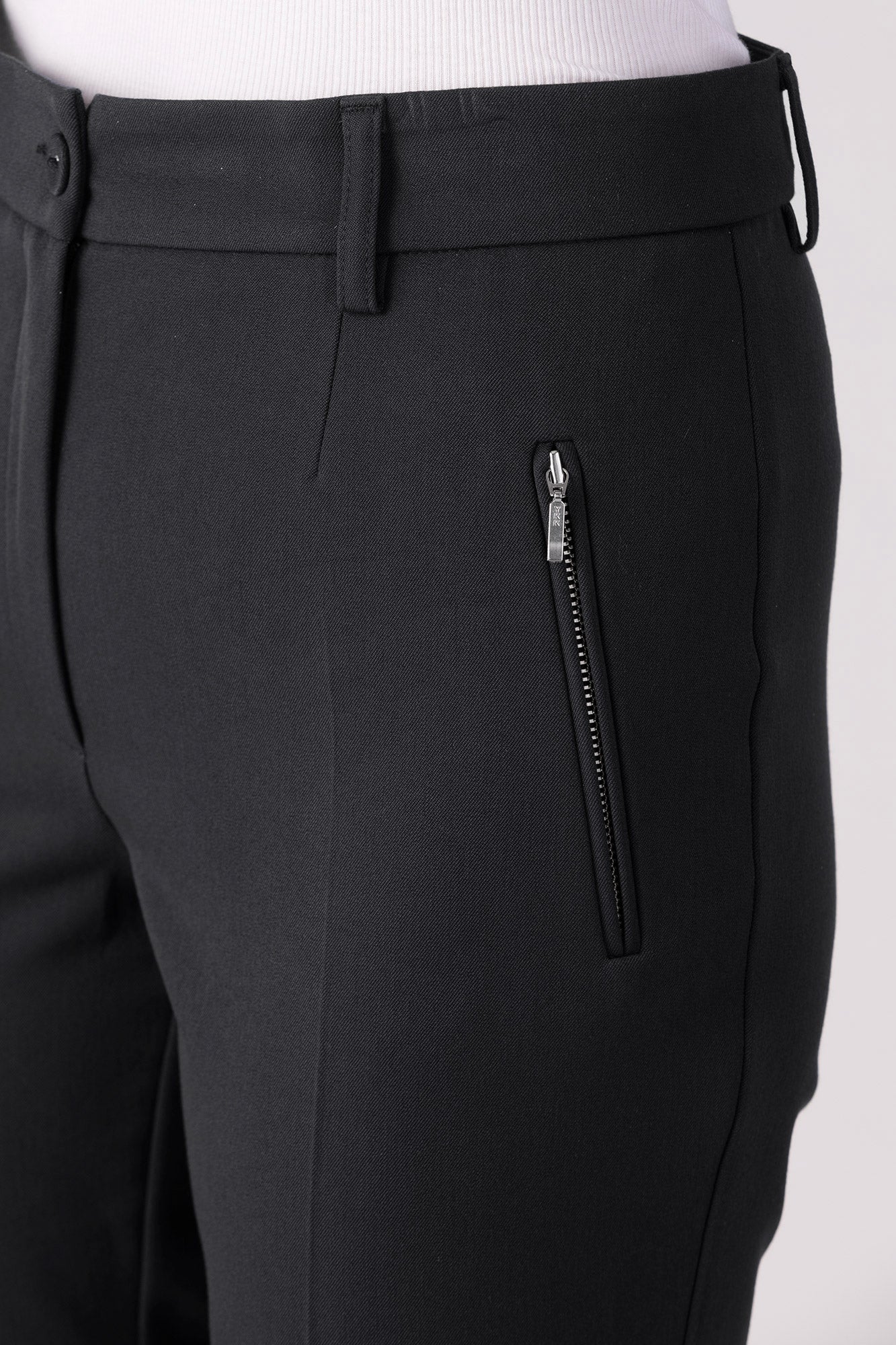 15620-415-09 / Normal, hohe Taille – Schwarz