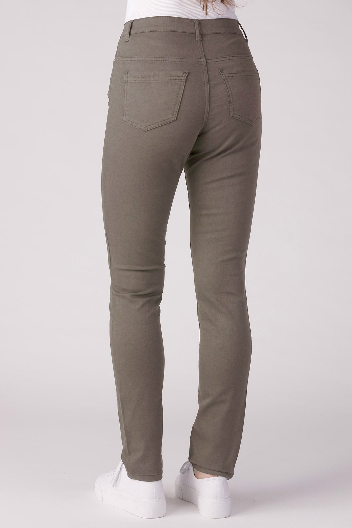 15652-431-48 / Schmal, hohe Taille – Olivenwein