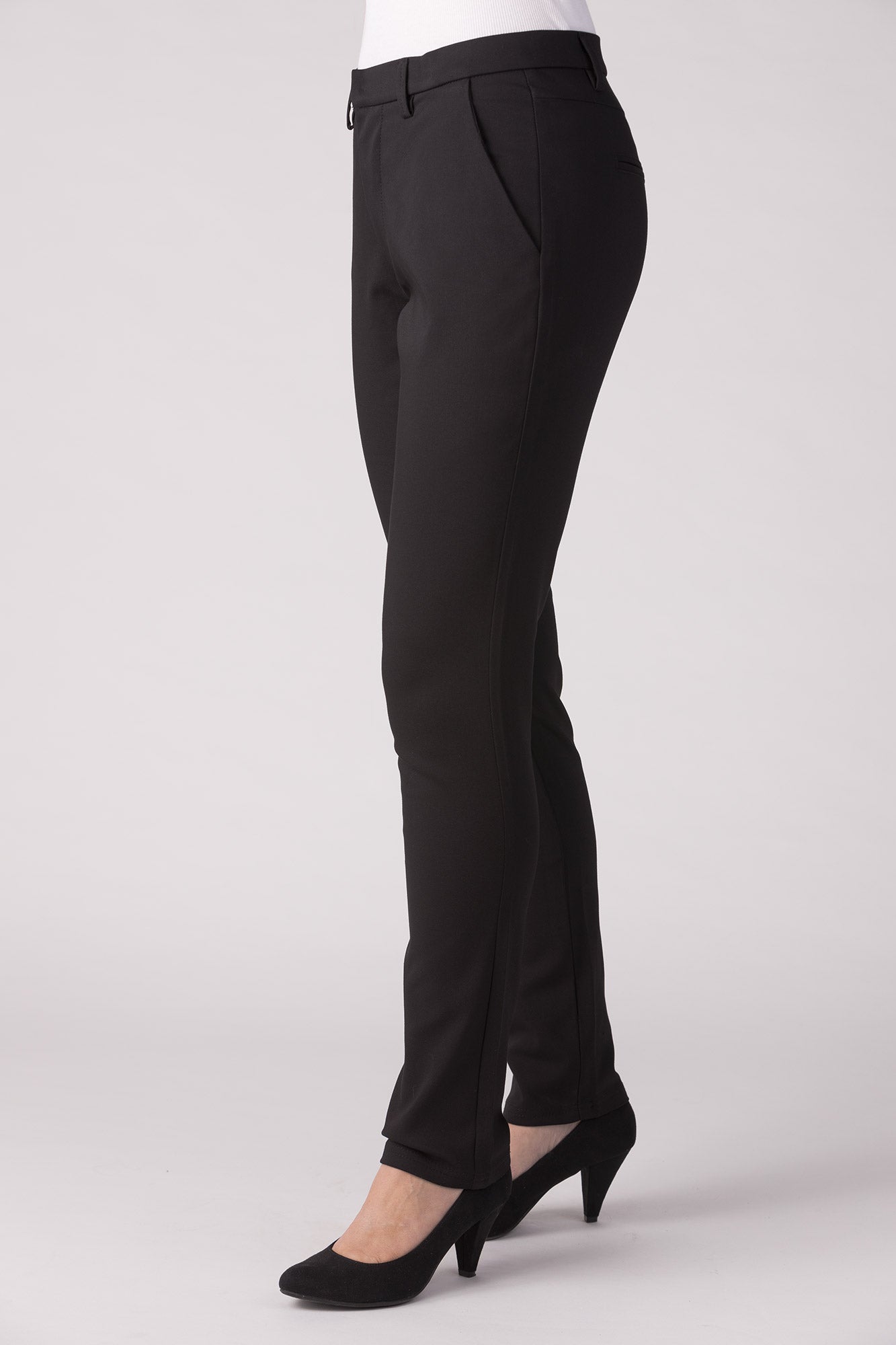 15657-451-09 / Regular, High Waist - Black