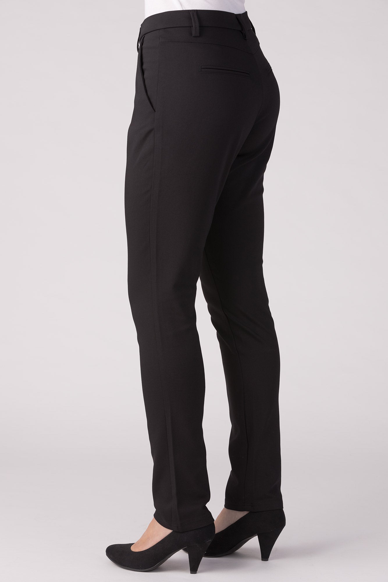 15657-451-09 / Regular, High Waist - Black