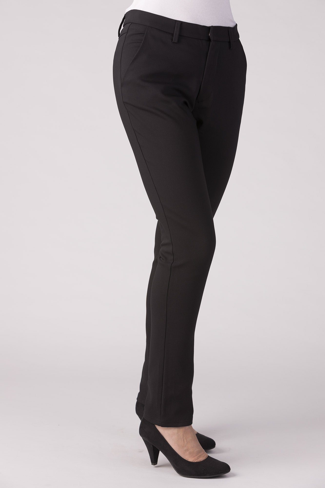 15657-451-09 / Regular, High Waist - Black