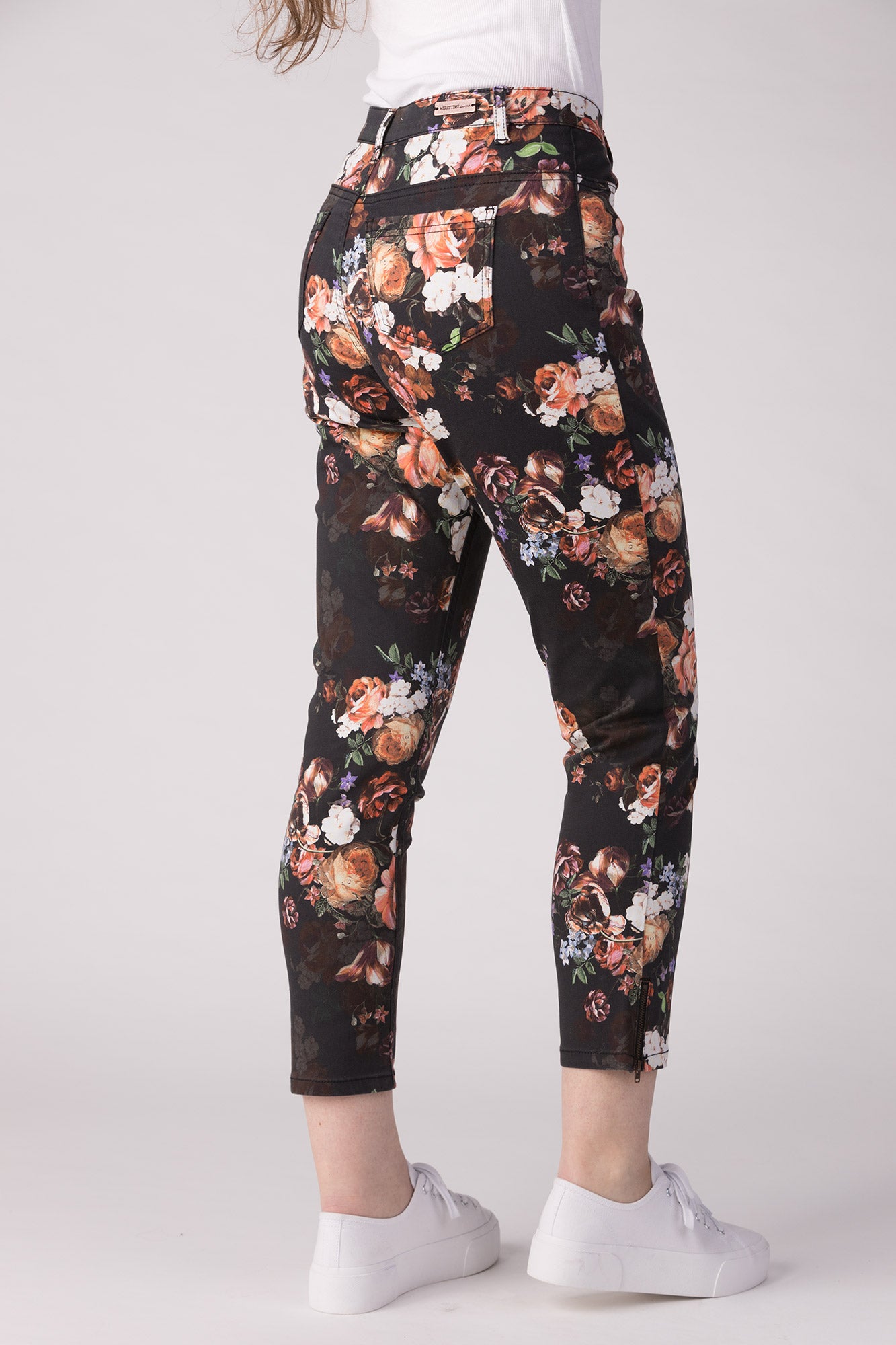 15640-440-69 / Super Slim Ankle, High Waist – Orange Flower