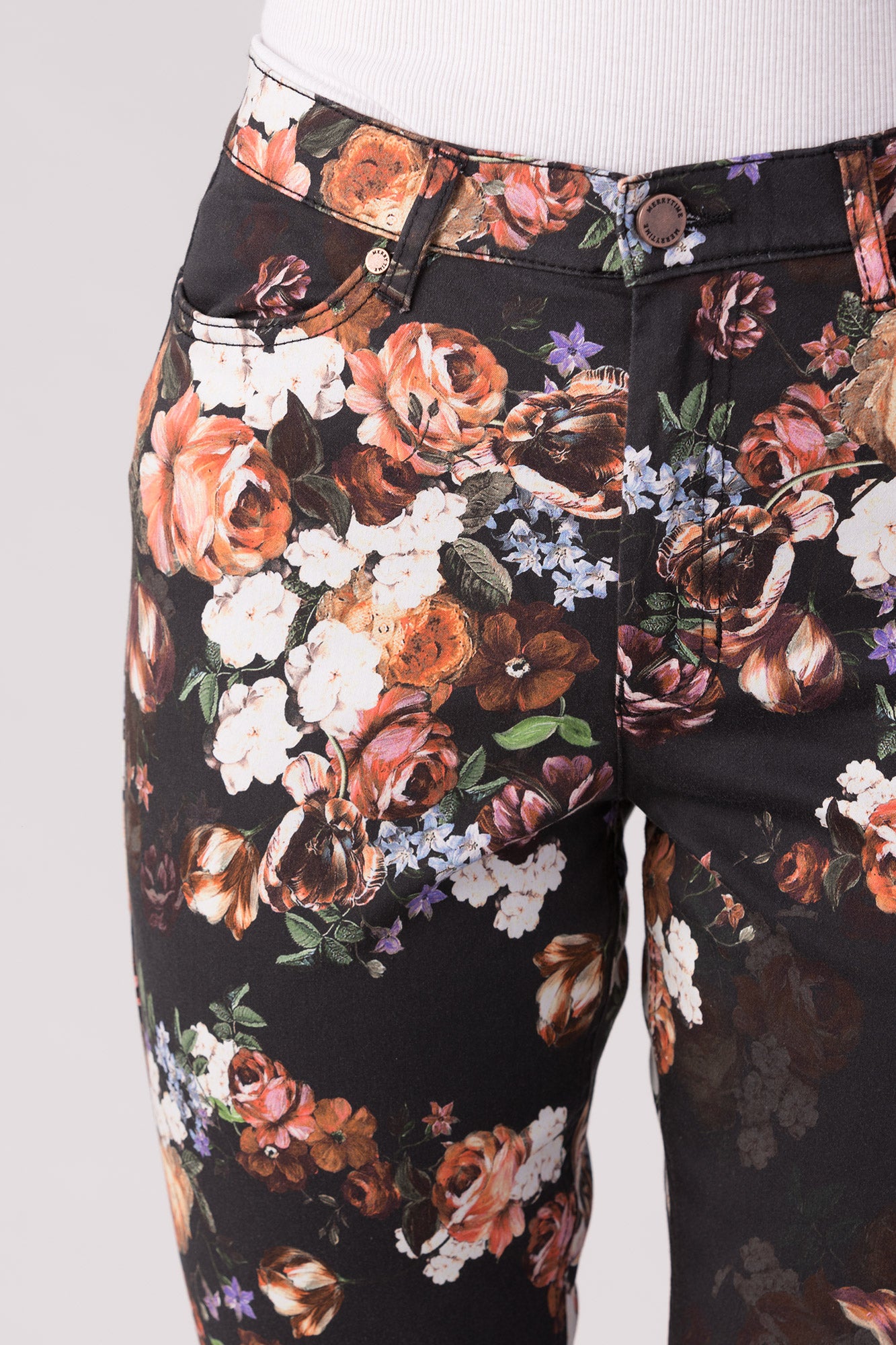 15640-440-69 / Super Slim Ankle, High Waist – Orange Flower