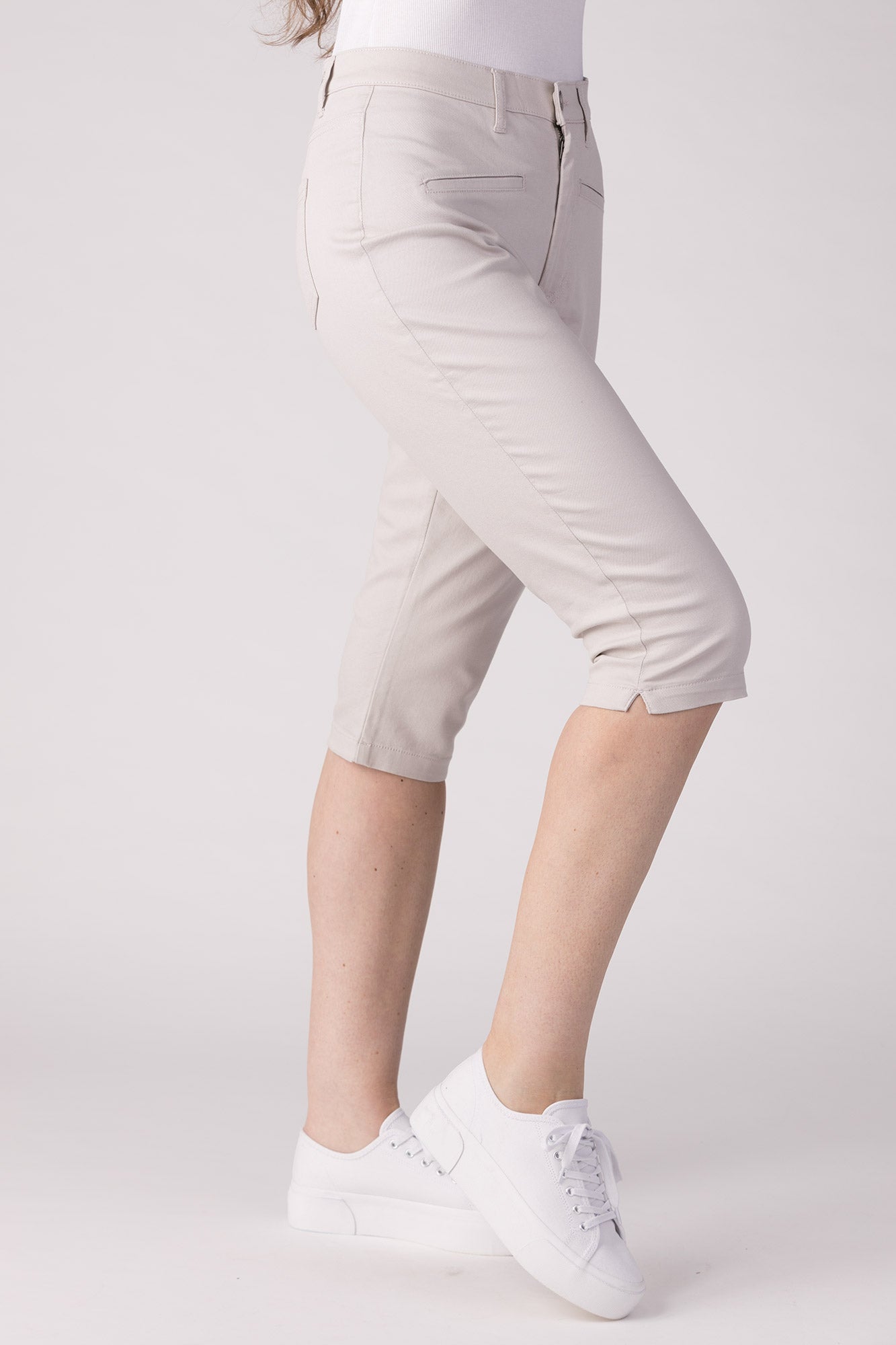 15635-430-11 / Super Slim Capri, High Waist - Sand