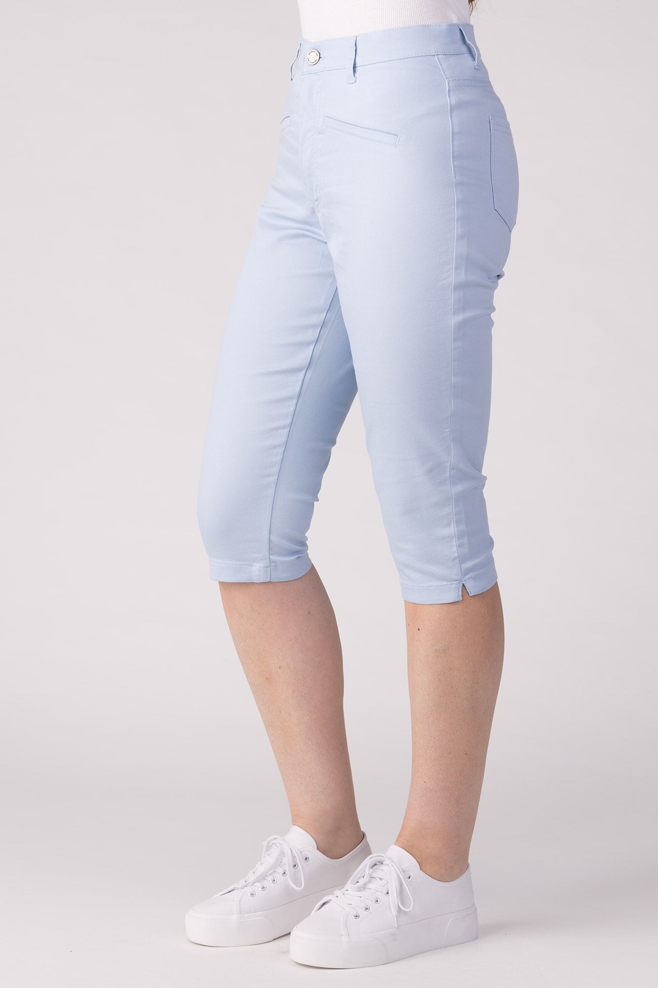 15635-430-21 / Super Slim Capri, High Waist - Light Blue