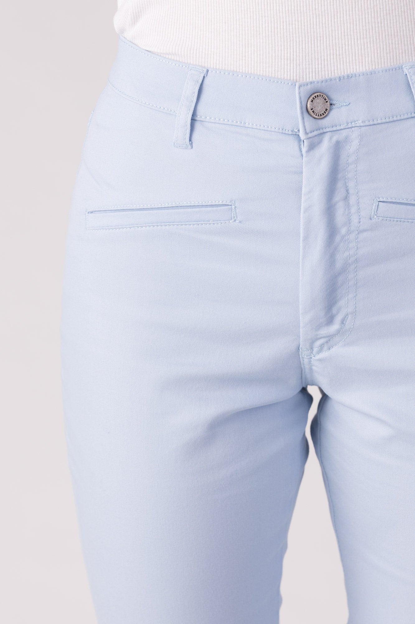 15635-430-21 / Super Slim Capri, High Waist - Light Blue