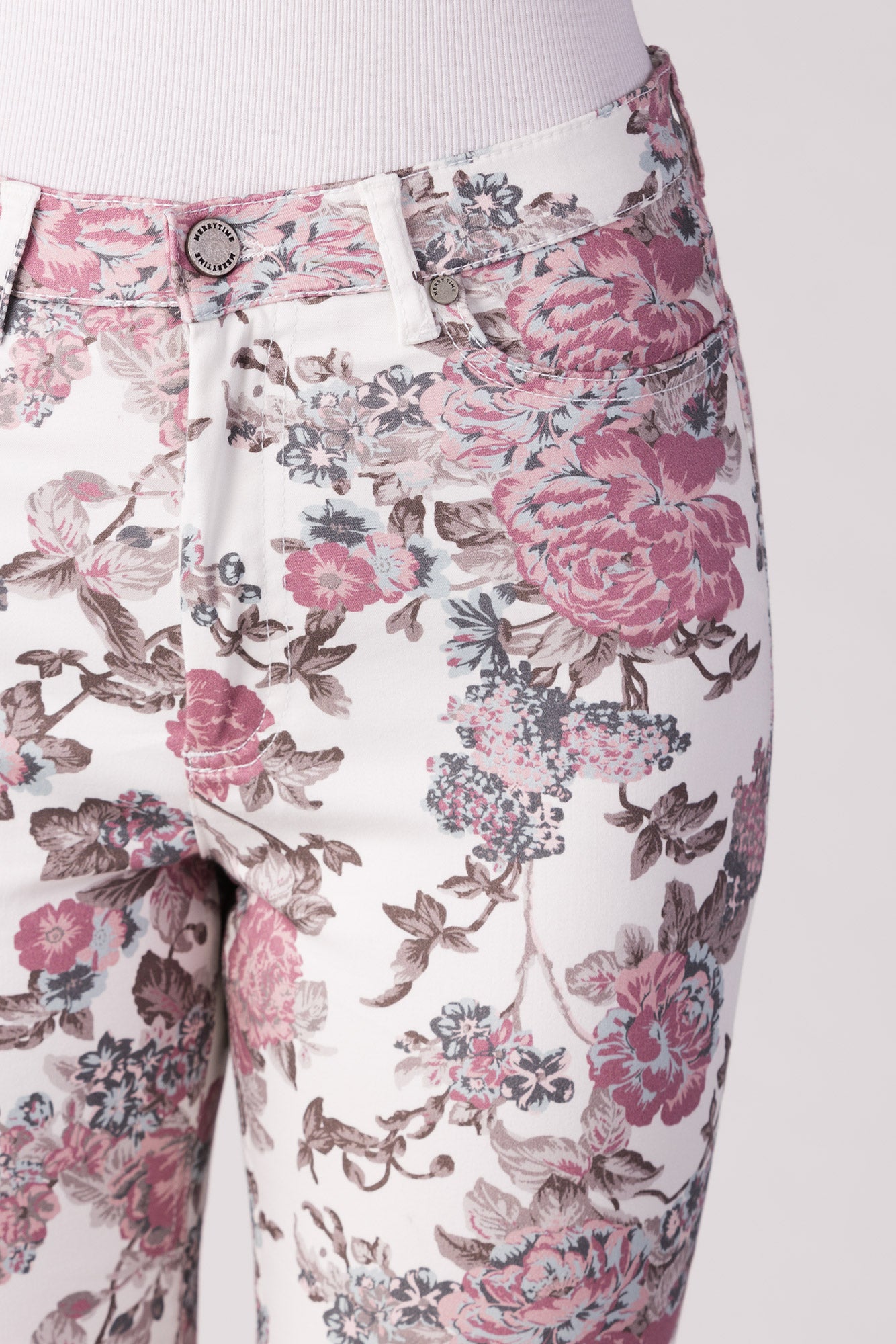 15640-440-51 / Super Slim Ankle, High Waist - Floral Light